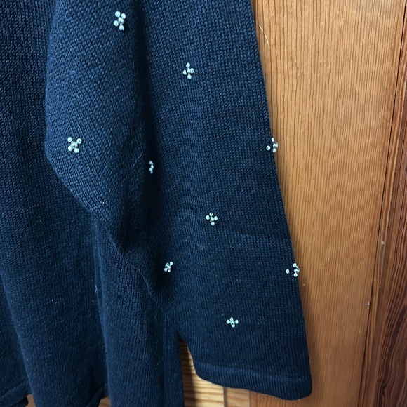 Victoria Jones beaded Holiday Sweater with Holly leaves and red ribbons size 1X - Picture 12 of 12